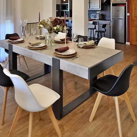 Holiday home La Maison De Celine *